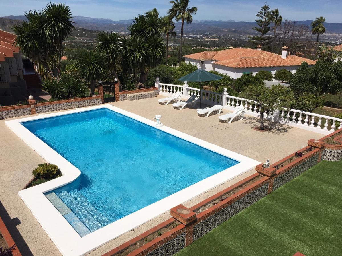 Vakantieverblijf Villa Kluever アラウリン・デ・ラ・トレ エクステリア 写真
